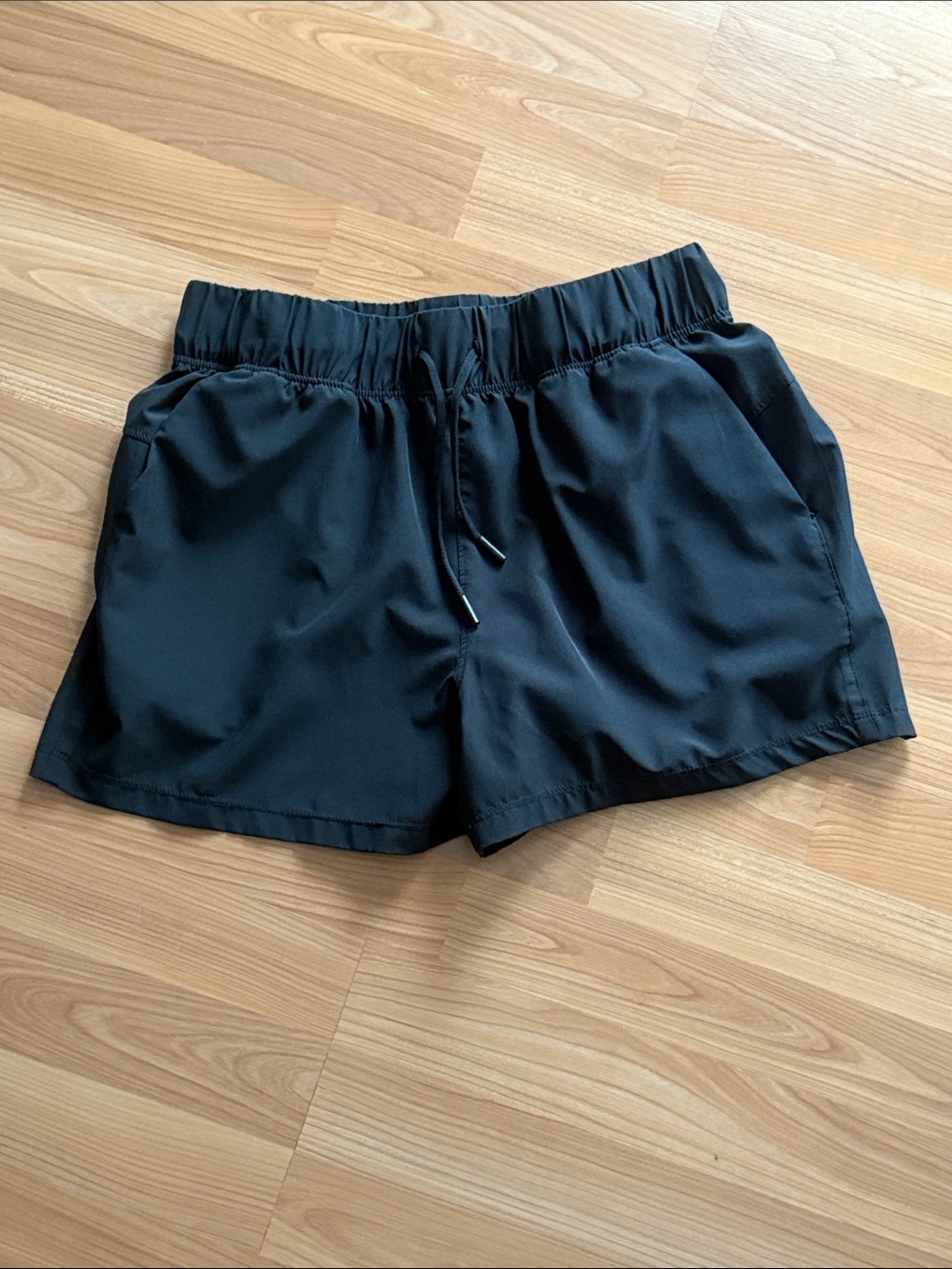 Size Medium Velocity Black Performance Pull-On Athletic Shorts